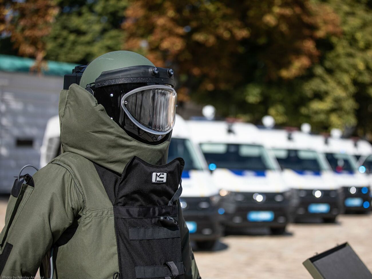 Нацполіції передали костюм вибухотехніка і 40 автомобілів для підрозділів підтримання громадської безпеки