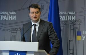Разумков: Всегда можно решать вопросы вербальным путем, а не путем толкотни