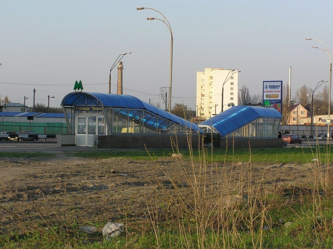 Метро регулярно подтапливается из-за поднятия воды в озере, в районе туннелей образовались пустоты