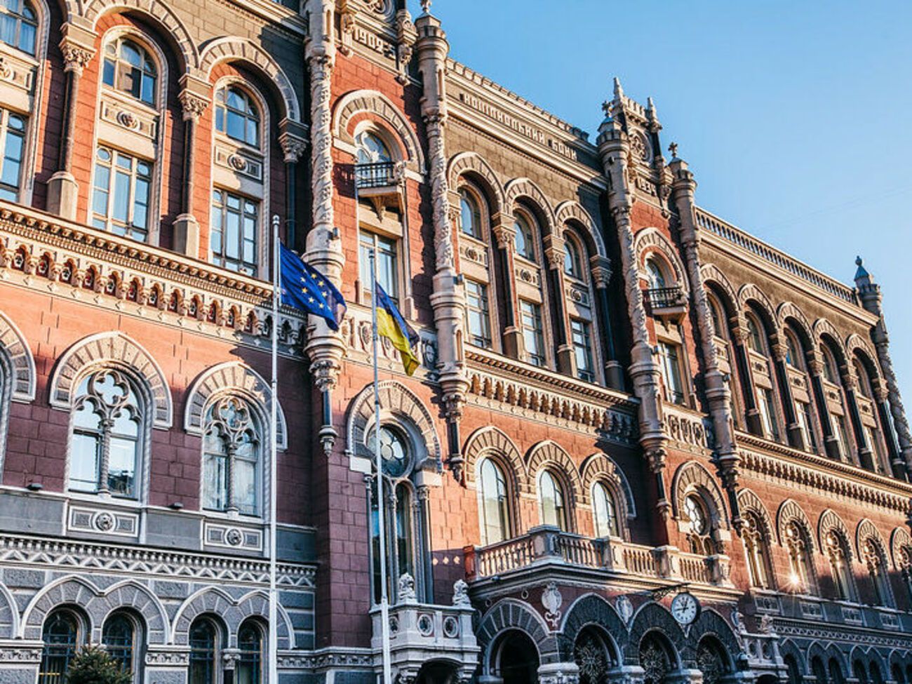 11 августа правление Нацбанка&nbsp;причислило&nbsp;банк "Земельный капитал" к категории неплатежеспособных