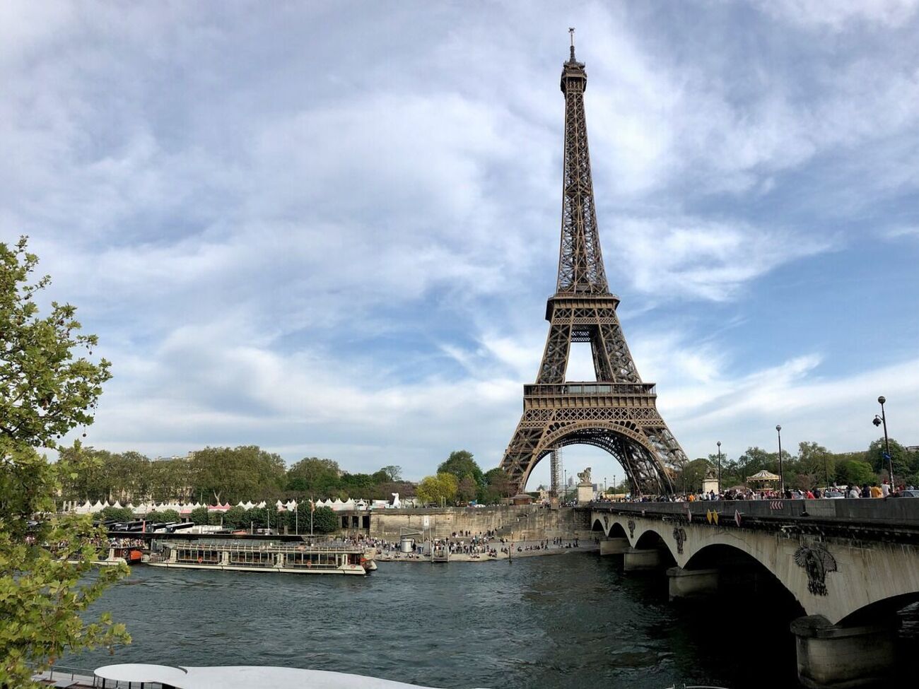 Раніше держава допомагала молодшим француженкам