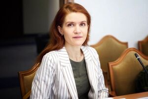 Безугла: Ризики сценарію з приземленням літака для нас очевидні