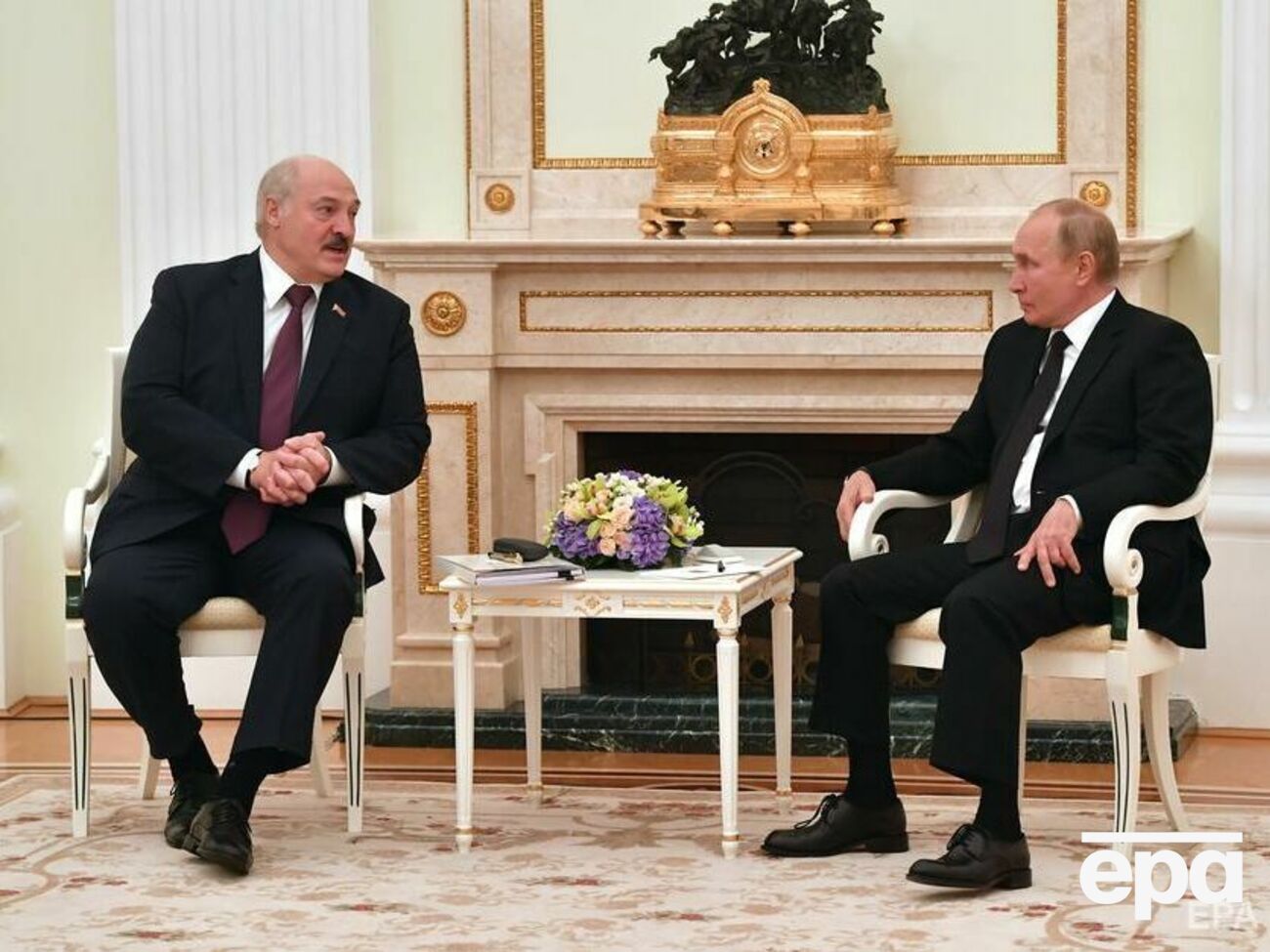 Путин (справа) и Лукашенко (слева) обсудили вопрос&nbsp;обеспечения безопасности Союзного государства