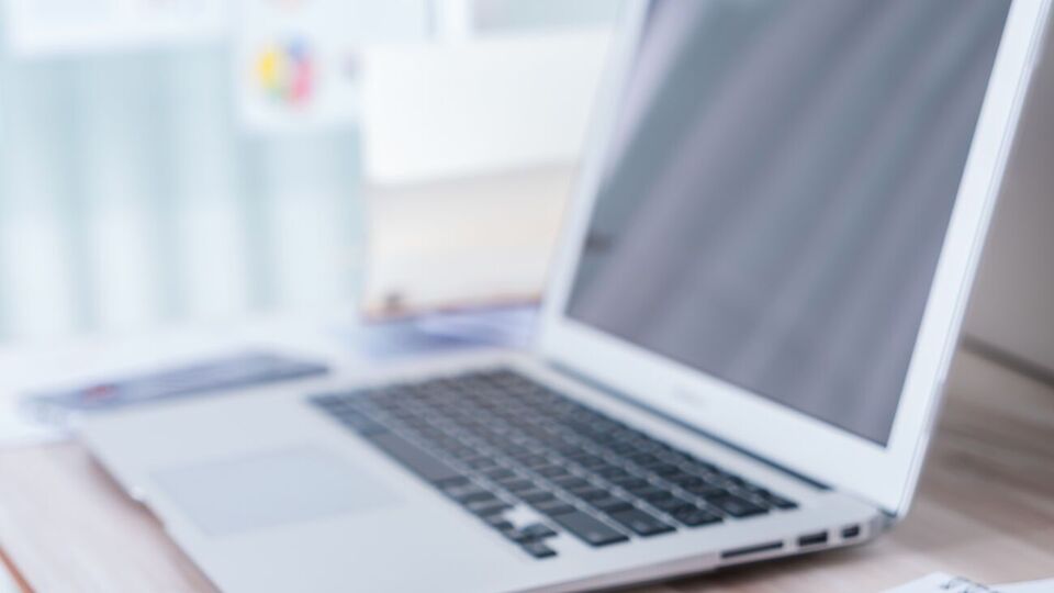 Усі тендери на закупівлю ноутбуків для вчителів передали на повторну експертизу