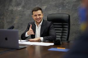 Зеленский поздравил танкистов
