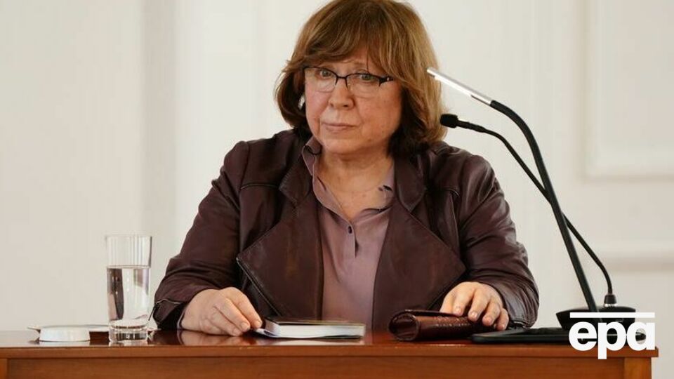 Алексієвич покинула межі Білорусі наприкінці вересня 2020 року