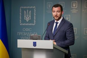 Никифоров: Если, чтобы чувствовать себя нормально, жителю оккупированной территории надо получить российский паспорт, пусть он его получает