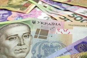 Курс гривні щодо євро зміцнився на 13 копійок
