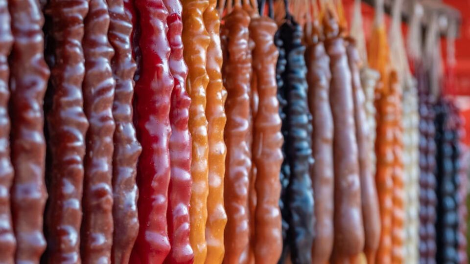 Чурчхела – один из самых популярных в мире десертов грузинской национальной кухни