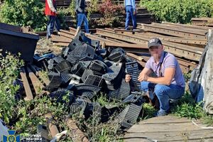 Должностные лица закупали некачественные прокладки для рельсовых путей, сообщили в СБУ