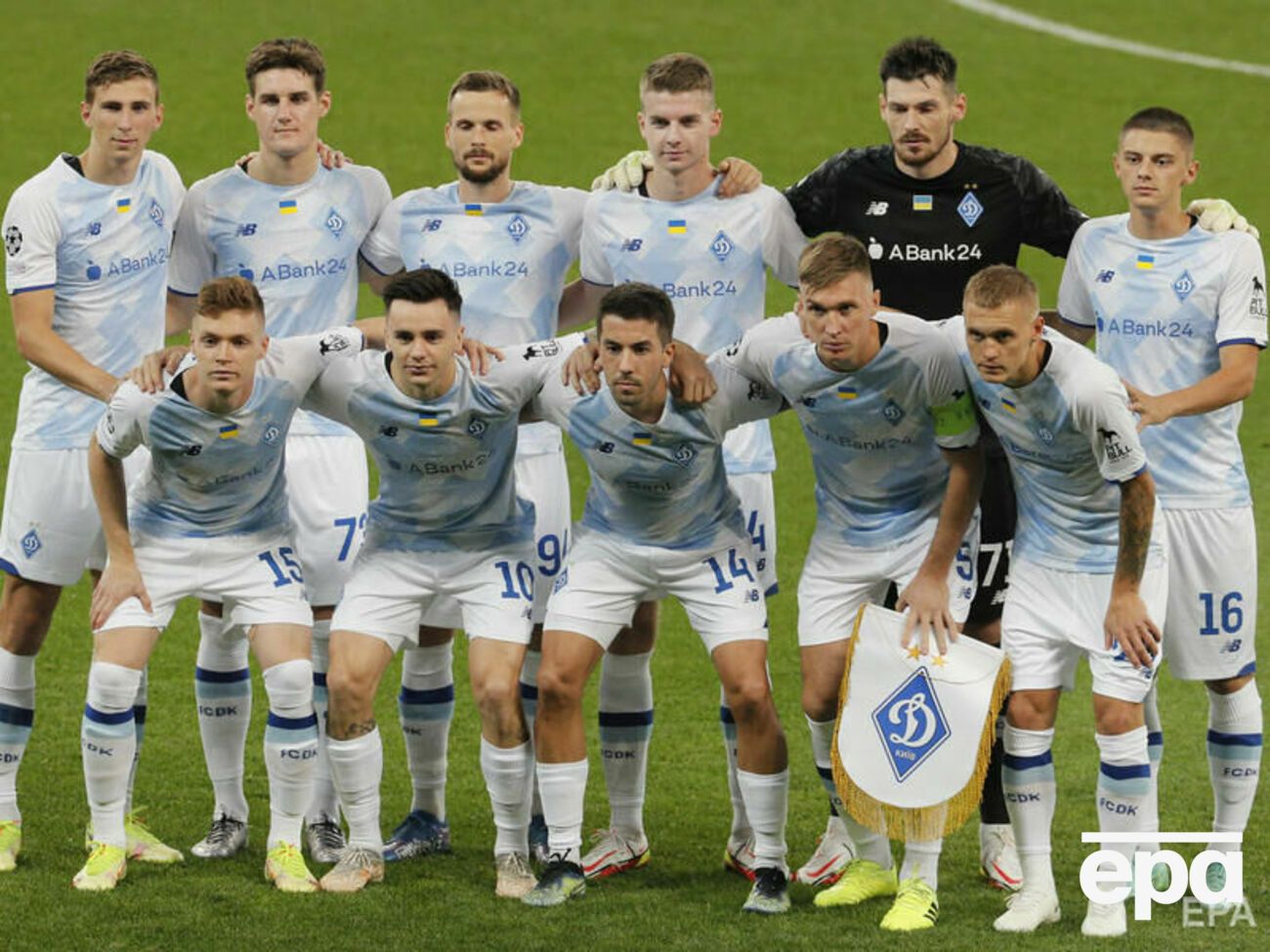 "Динамо" на НСК "Олімпійський" зіграло внічию 0:0 проти "Бенфіки"