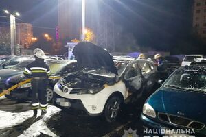 У всех машин разные степени повреждения, отметили в ГСЧС