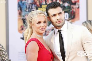 Спірс познайомилася з Асгарі на зйомках свого кліпу 2016 року