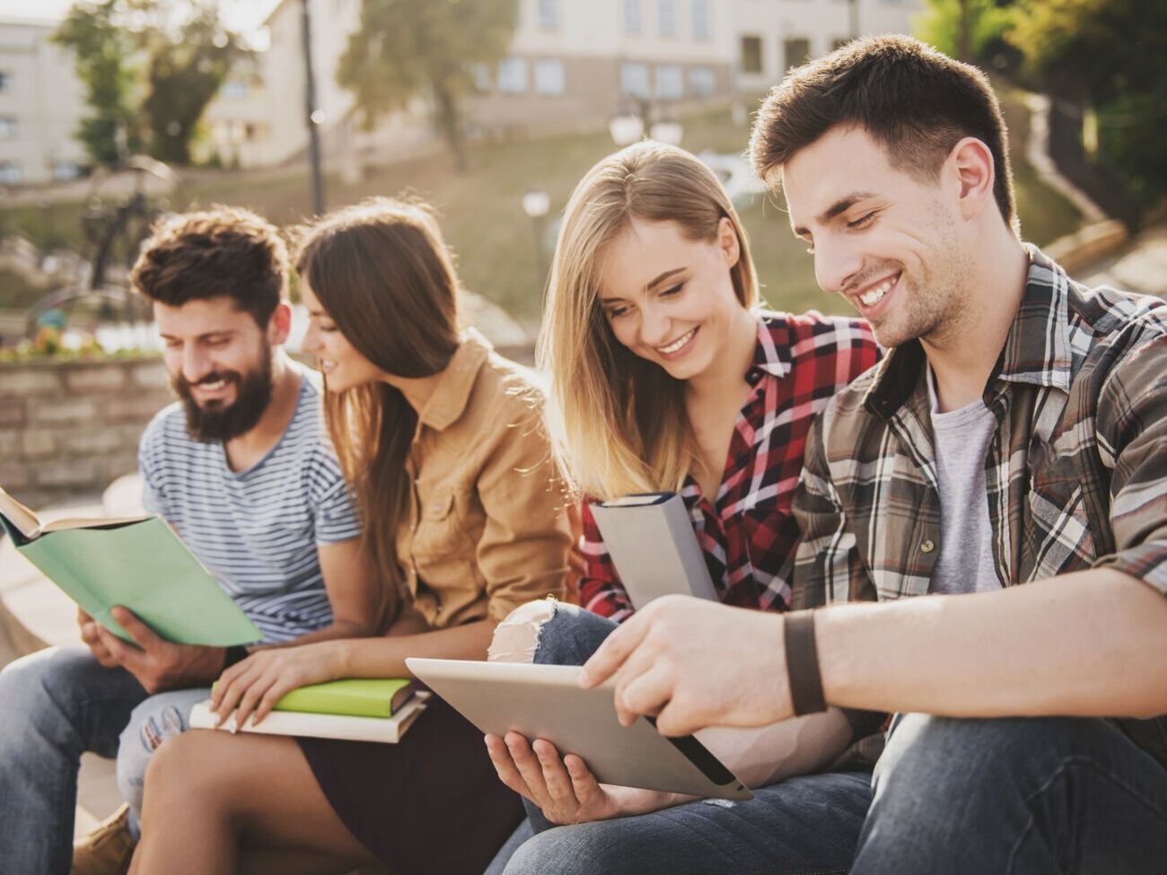 Студентам намерены поднять стипендии