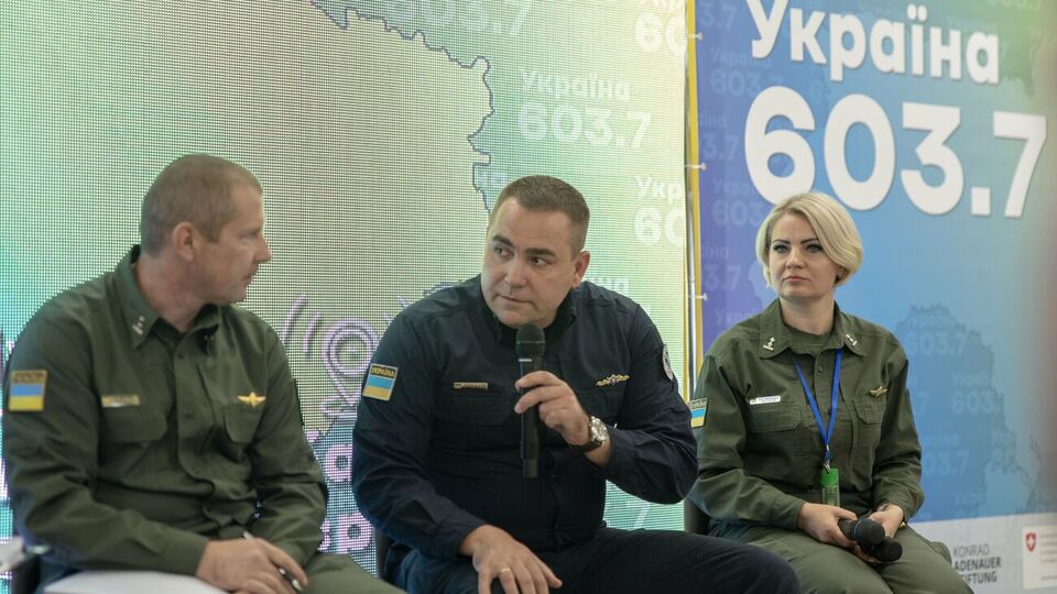 Левицький (у центрі): Моя особиста думка як прикордонника – кордон має бути. Це основа держави