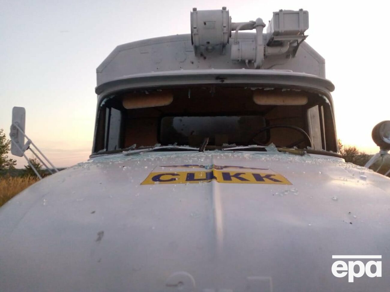 Автомобиль обстреляли из артиллерии и минометов