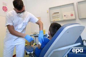 В Минздраве Украины считают, что начинать массовую вакцинацию детей от COVID-19 пока рано