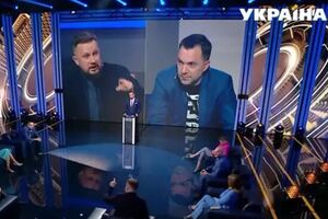 Білецький звинуватив Арестовича в тому, що "його робота – тролити"