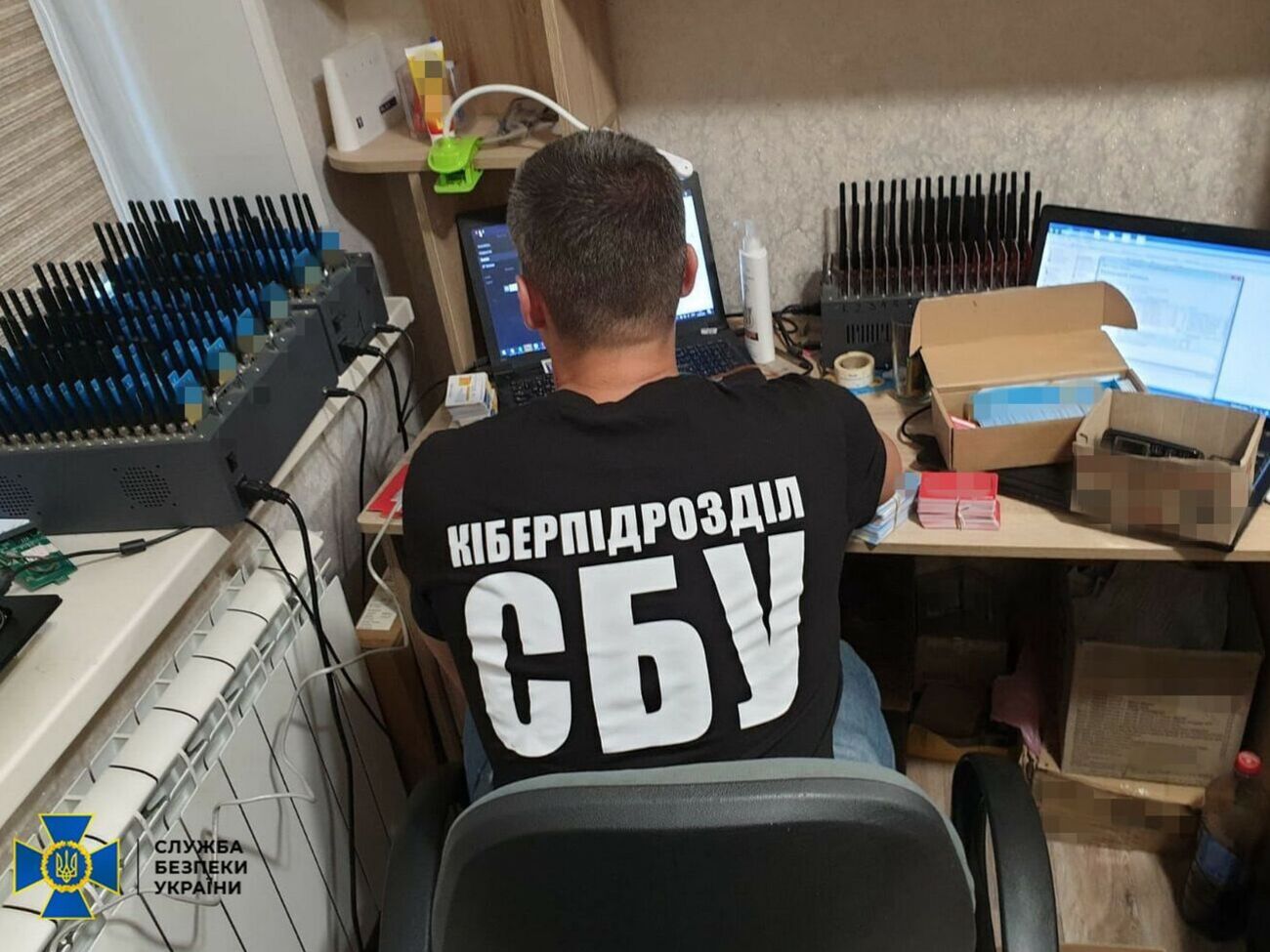 По информации СБУ, организатор ботофермы создавал аккаунты и передавал их заказчикам