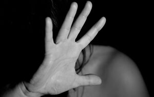 Слідство встановило, що жертв чоловік шукав через інтернет