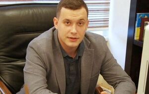 Максим Гарус: Создается впечатление, что с олигархом ведутся кулуарные торги – именно поэтому вся информация о процессе держится в тайне