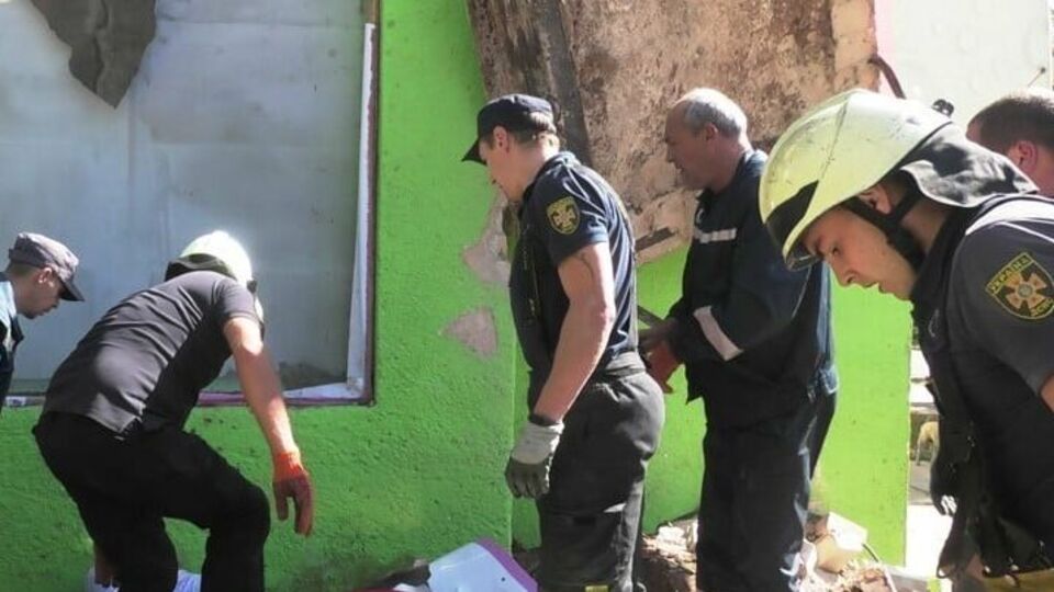 Спасатели привлекли на помощь девять специалистов