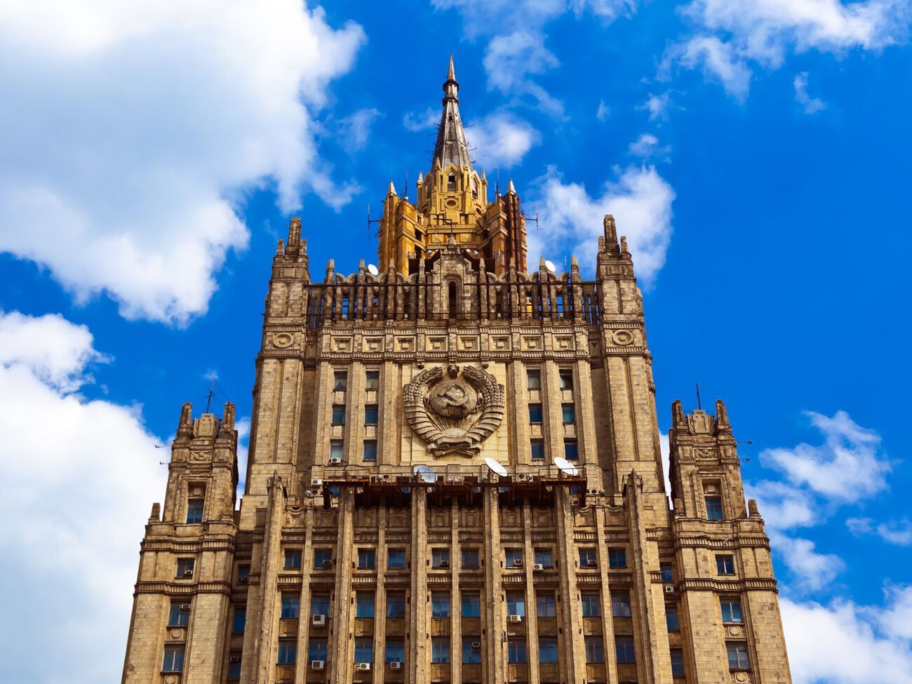 Недружественные действия против российских граждан "будут иметь последствия", пригрозили в МИД РФ