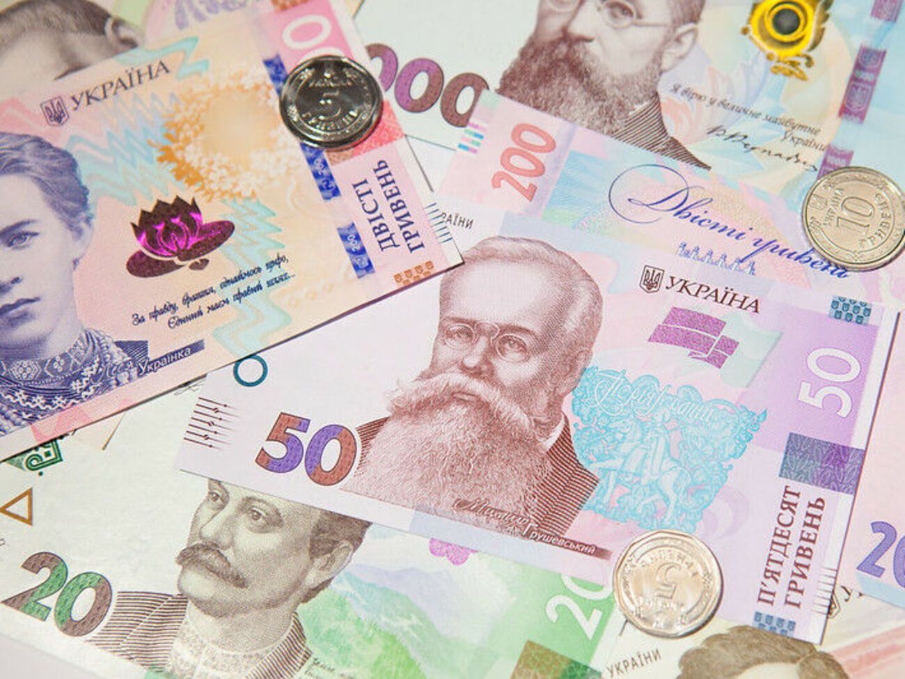 Окрім бюджетних коштів на оборону, Україна одержить міжнародну допомогу від Франції, США і Великобританії