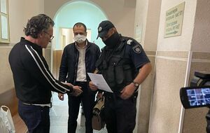 Балашов (на фото – первый слева) заявил о намерении "пострадать за гражданские права"