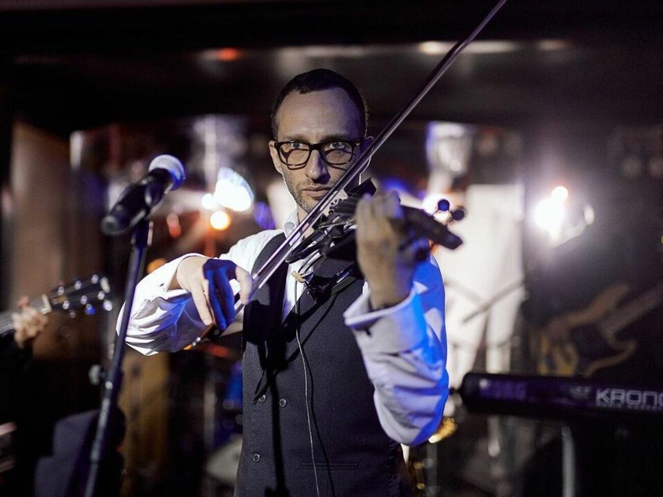 Новая композиция от фронтмена группы "Коррупция" Крупина рассказывает о тяжелых внутренних переживаниях защитников Отечества