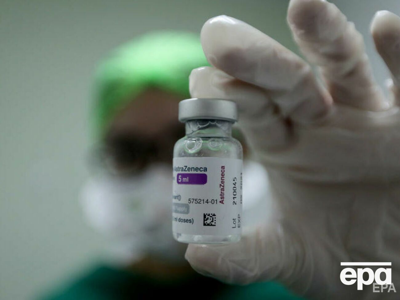 Вакцину AstraZeneca производят в Великобритании, Нидерландах, Южной Корее, Индии и России