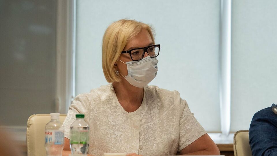 Денісова: Окупаційна влада використовує тільки російську вакцину, схвалення якої ВООЗ зупинила
