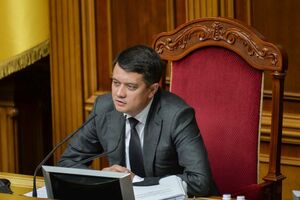 Разумков: Я за посаду триматися не буду