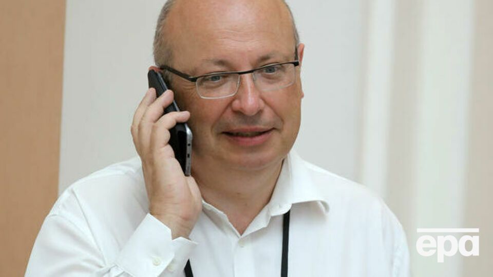 Тебо отозвали в Париж для проведения консультаций