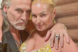60-летний Джигурда и 45-летняя Волочкова уверяют, что когда-то у них был роман, а сейчас они просто друзья