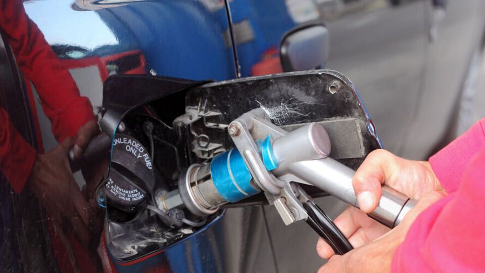 Мінекономіки підвищило розрахункові ціни для бензину із 25,94 грн/л до 26,61 грн/л, а ДП – із 21,69 грн/л до 22,32 грн/л