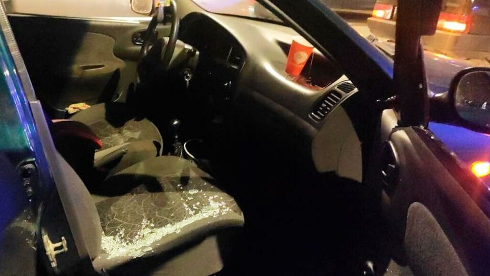 В автомобиль Daewoo Lanos выстрелили несколько раз