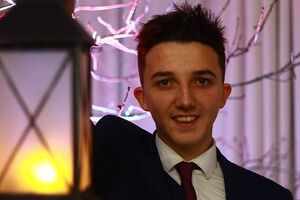 Студенту было 19 лет