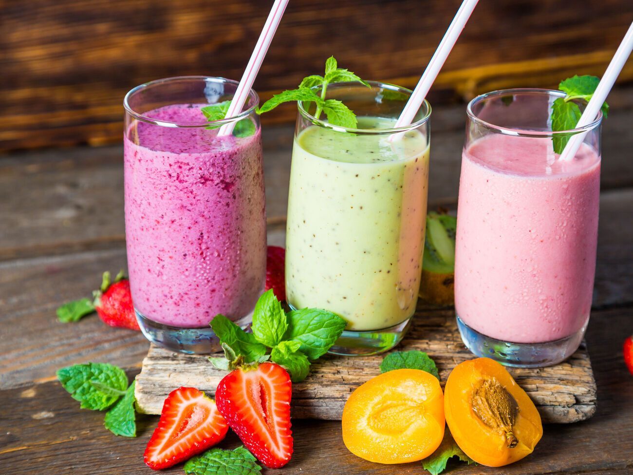 Смузі можна приготувати з ківі, авокадо, яблук