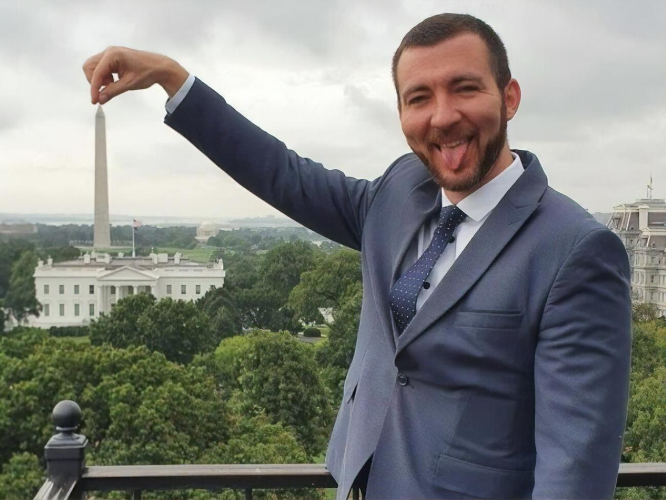 Никифоров у США постав у несподіваному образі