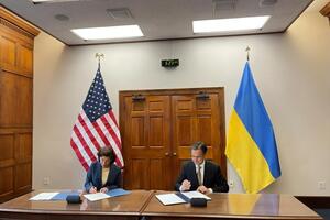 Сторони висловили намір зміцнювати комерційні зв'язки між країнами "для сприяння процвітанню, безпеці та зростанню"