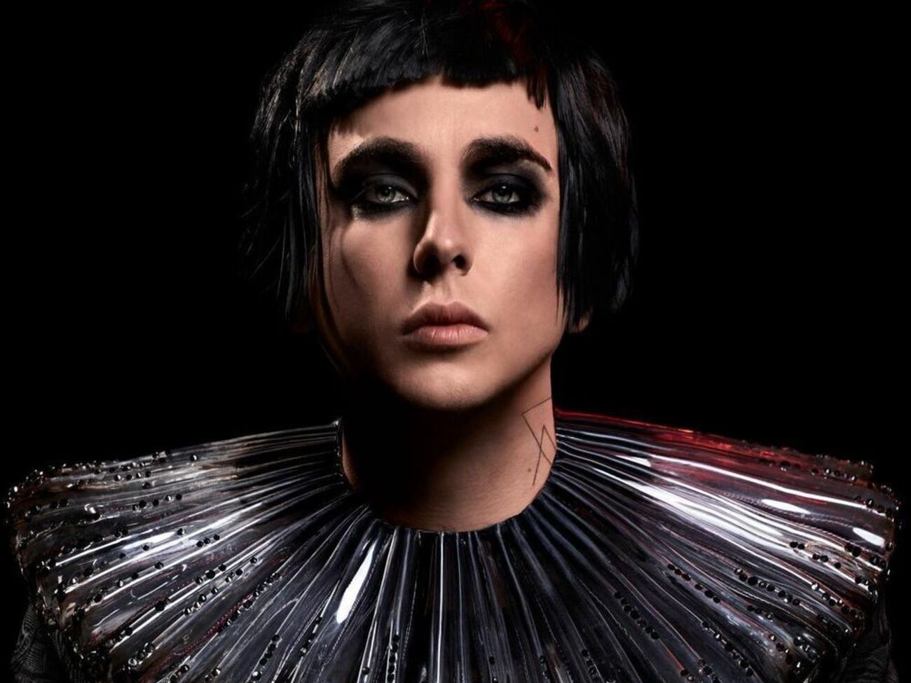 По словам Melovin, он осознал собственную бисексуальность в 13 лет