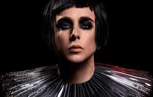 По словам Melovin, он осознал собственную бисексуальность в 13 лет