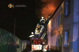 Пожар начался вечером 19 сентября, в его ликвидации принимали участие 50 человек