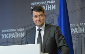 Разумков не вірить, що депутатам пропонують хабарі за голоси