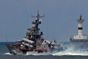 Росія буде тренуватися у ракетній і артилерійській стрільбі у Чорному морі