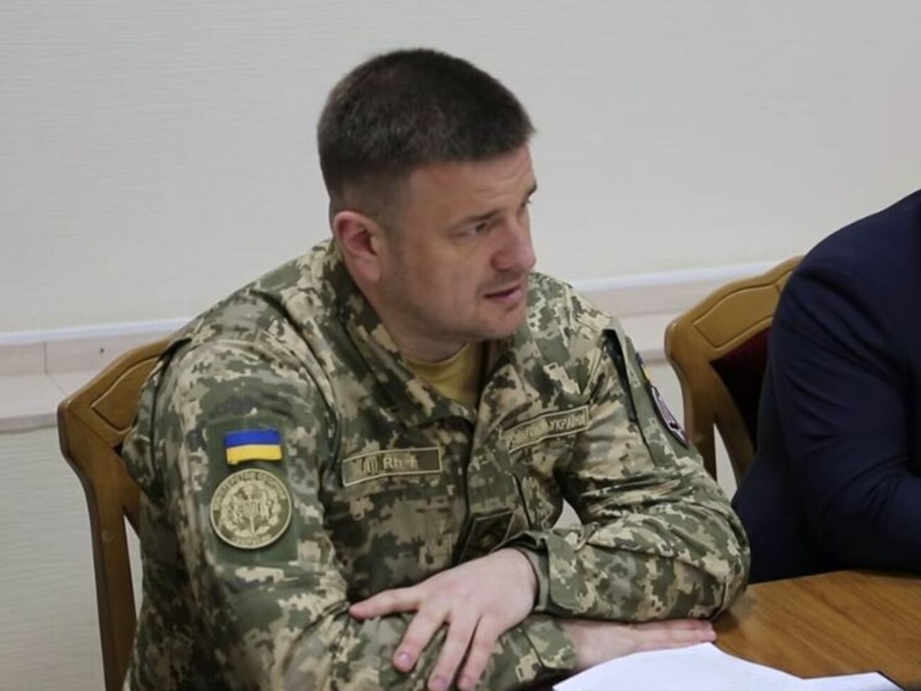 По данным СМИ, как только Бурба начал давать показания о том, кто и при каких обстоятельствах дал команду перенести спецоперацию, заседание прервали