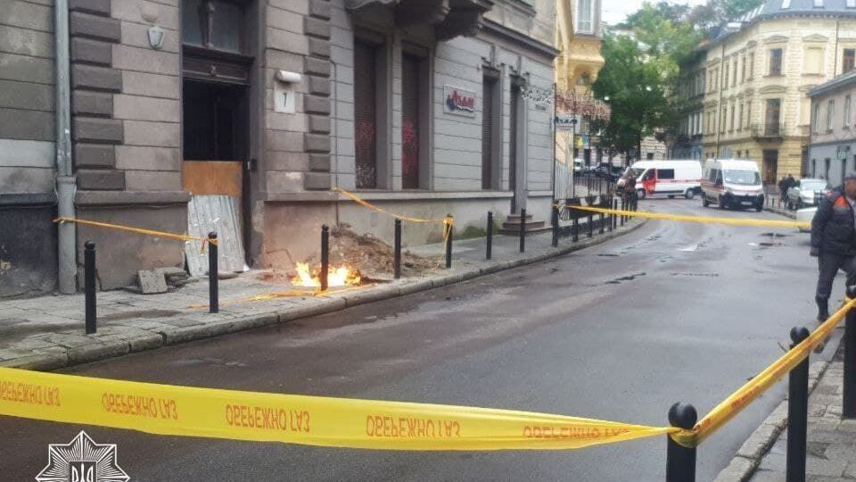 Мешканці будинку розповіли, що давно відчували запах газу