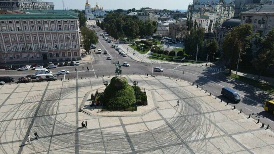Поліція продовжує розслідування у справі про дрифт на Софійській