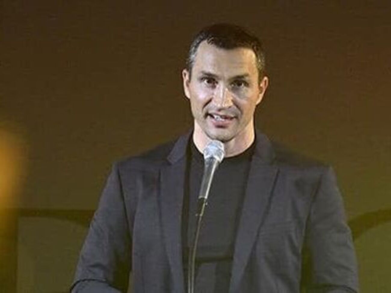 Владимир Кличко:&nbsp;Что значит "пошел в политику"? В политику не ходят. Ею либо занимаются, либо она занимается тобой